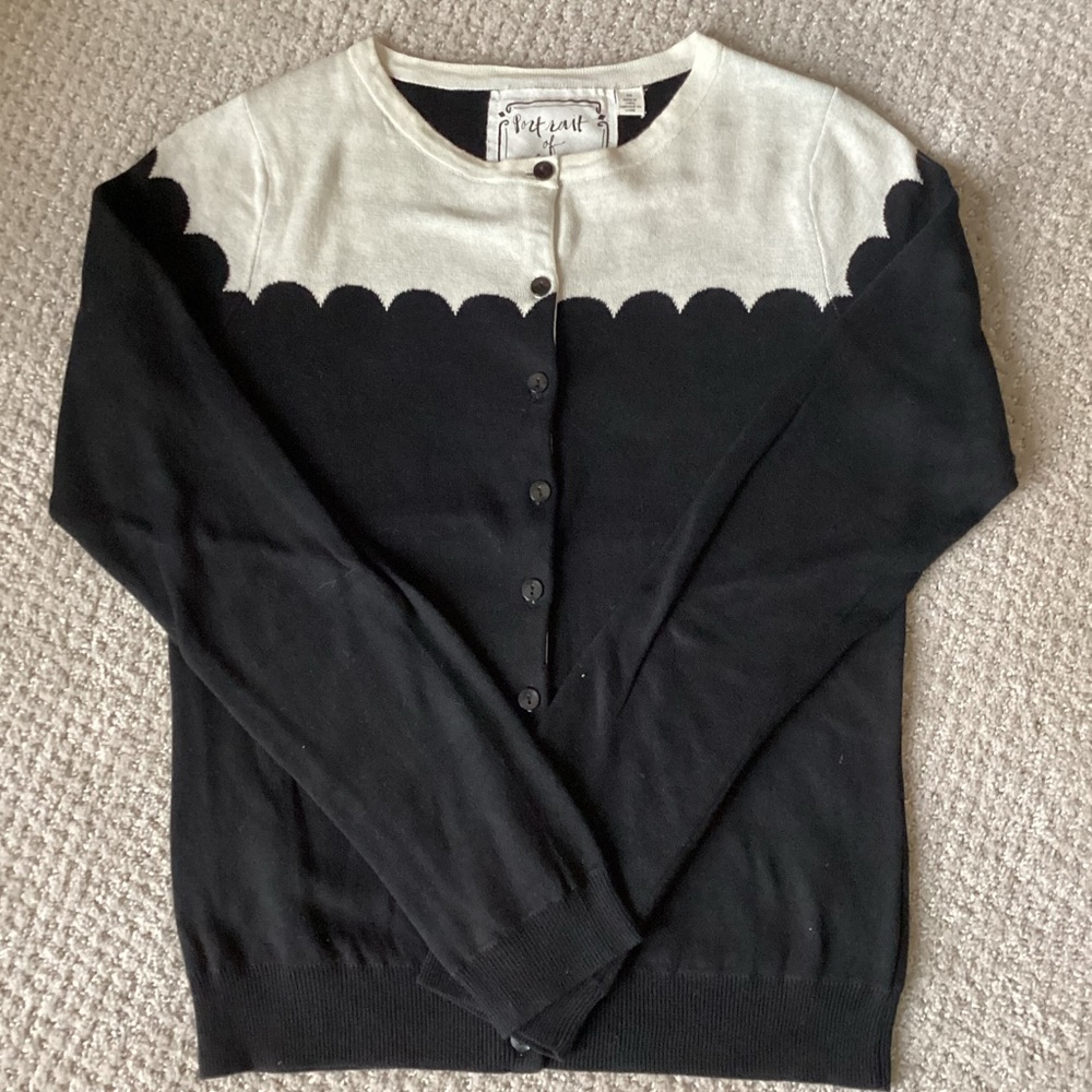 Scalloped cardigan